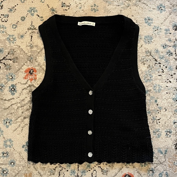 Abercrombie & Fitch Black Crochet Vest - Picture 4 of 14